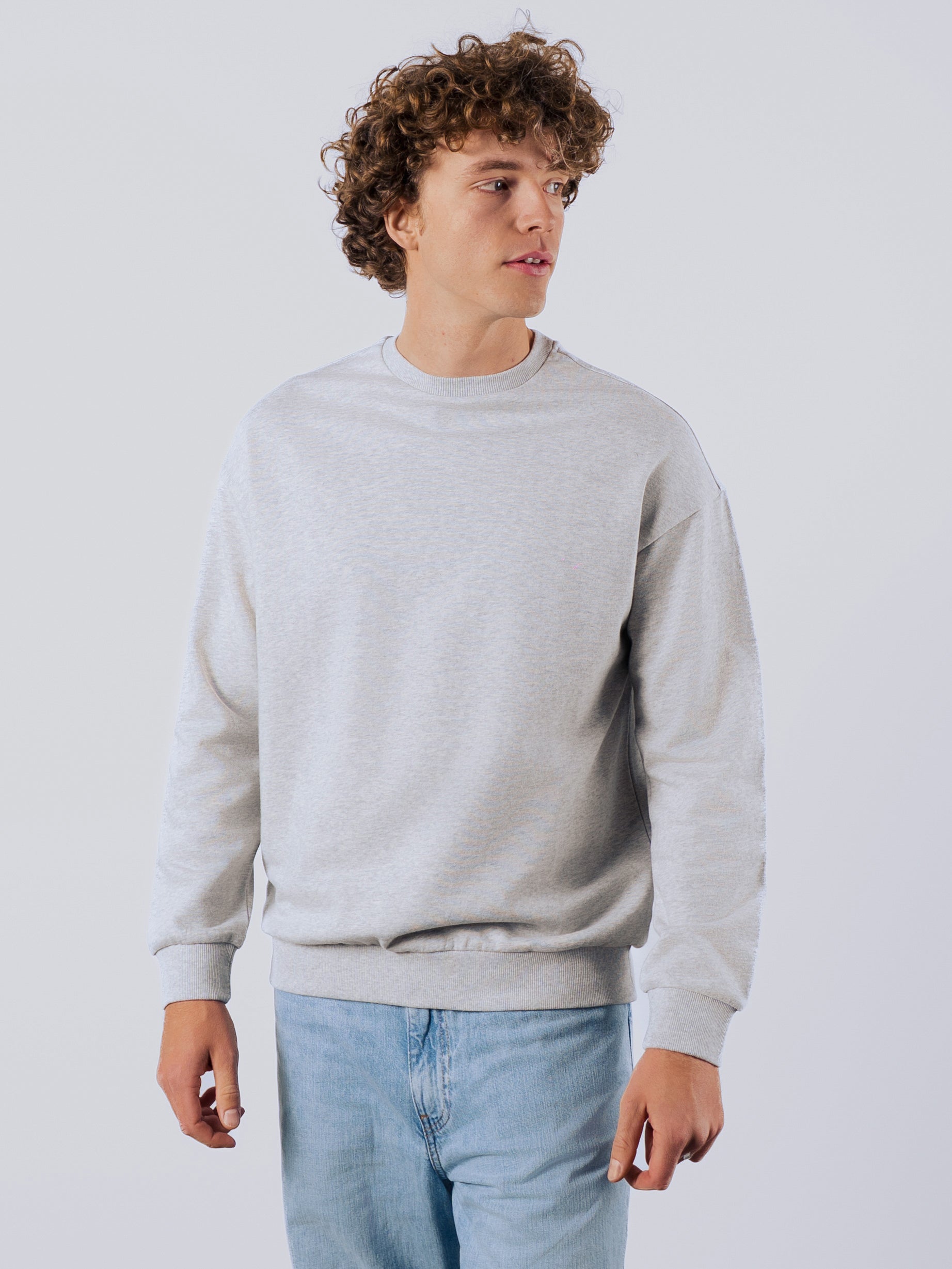 Leichter Pullover mit Rundhalsausschnitt