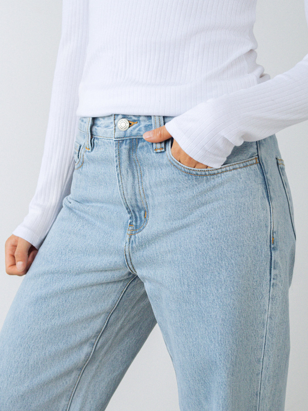 Straight Jeans